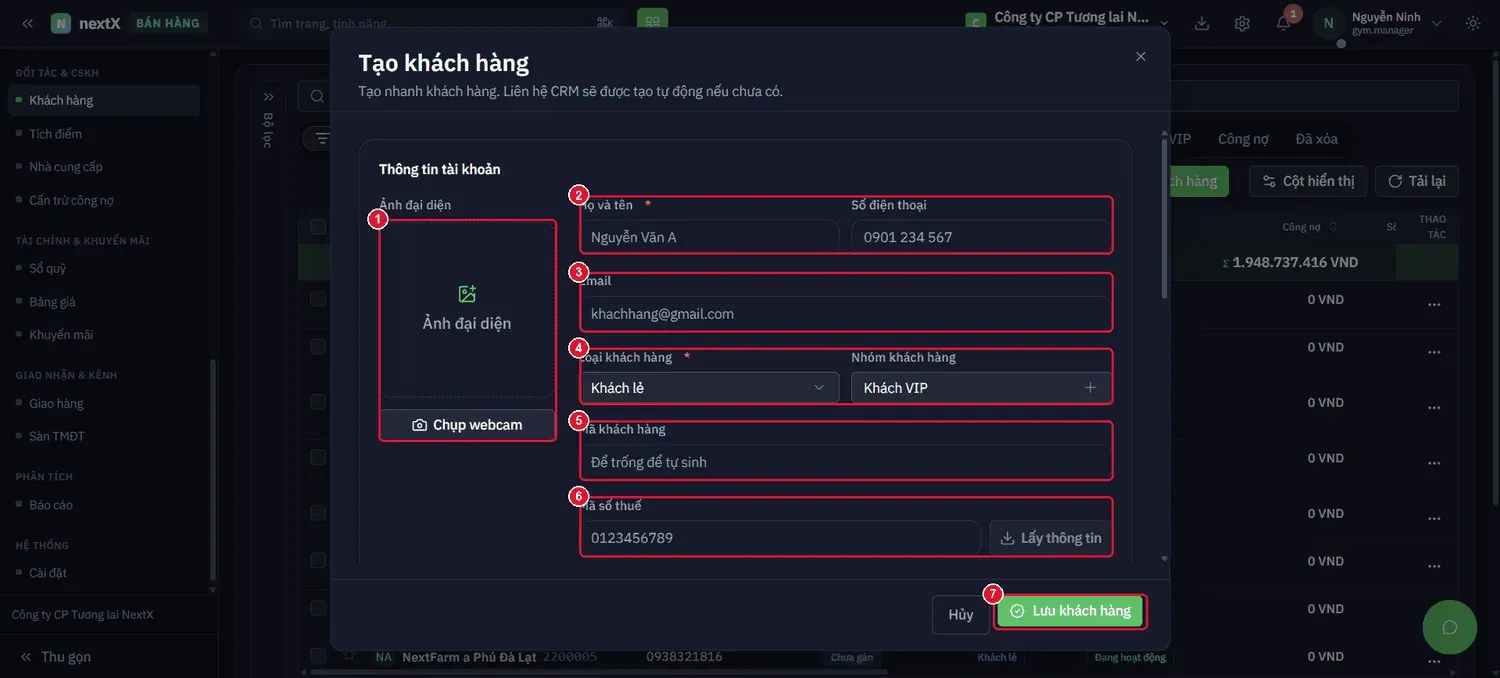 Form Tạo khách hàng — dòng phụ nêu rõ: Liên hệ CRM sẽ được tạo tự động nếu chưa có.